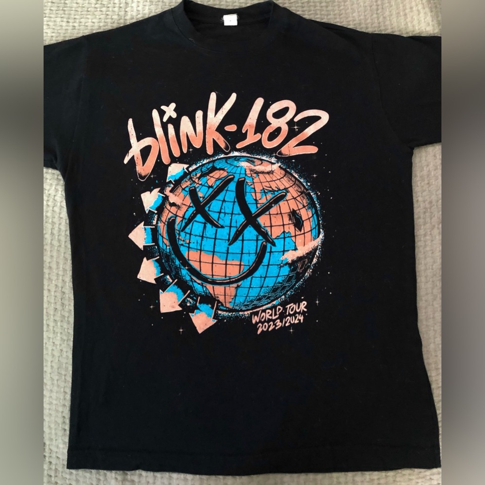 Blink-182 World Tour 2023/2024 T-Shirt Men’s sz M rare NEW